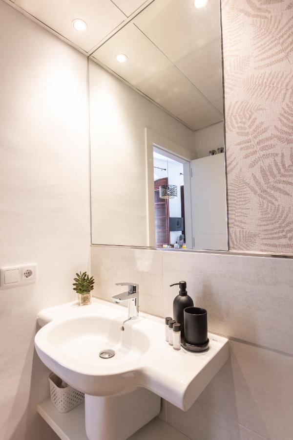 Apartamento-Loft Especeria Black Малага Екстериор снимка